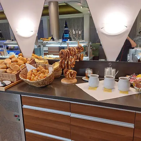 Pyramide 4* باد فيندشايم