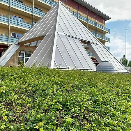 Pyramide Hotel