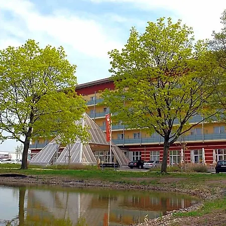 Pyramide Hotel