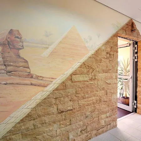 Szálloda Pyramide